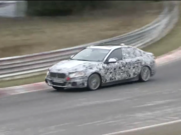 Futuro BMW Serie 1 Sedán cazado en Nurburbring