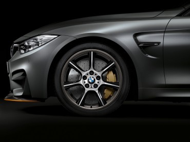 El BMW M4 GTS será el primer vehículo del mundo con llantas de carbono opcionales