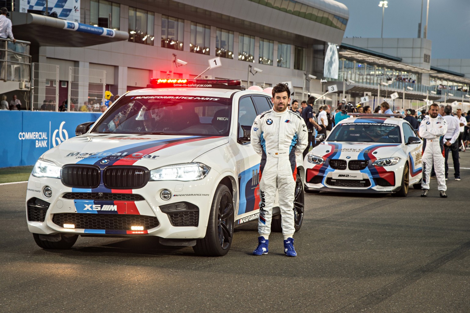 P90213896_highRes_the-bmw-x5-m-motogp-
