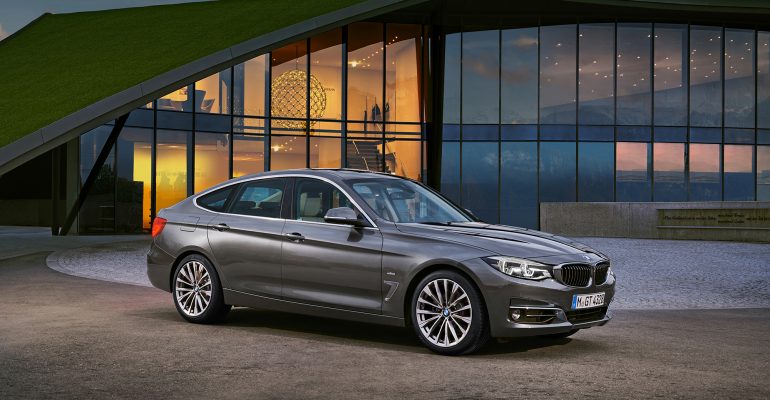 BMW Serie 3 GT en el Salón del Automóvil de París 2016