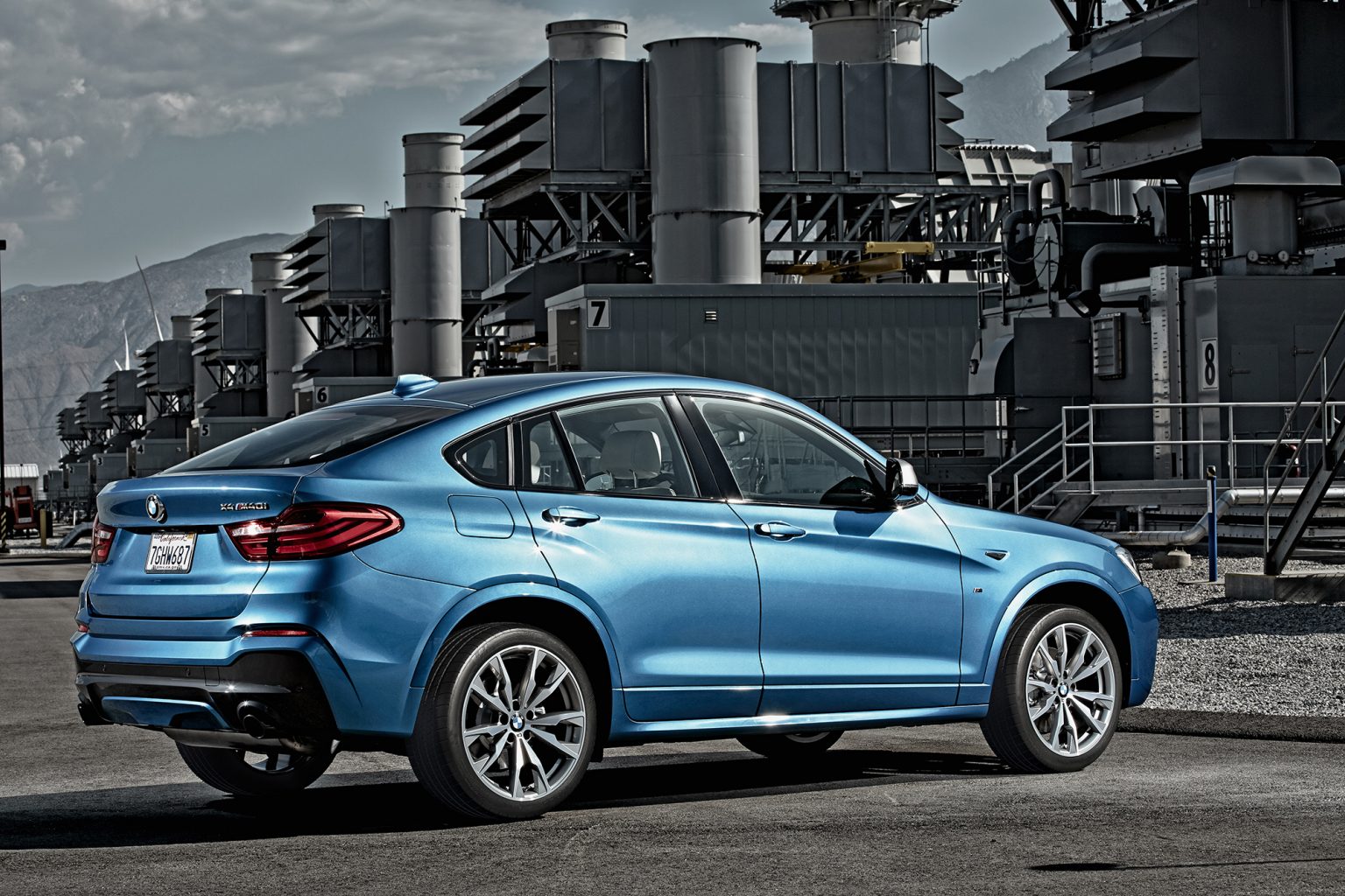 p90199565_highres_bmw-x4-m40i-09-2015