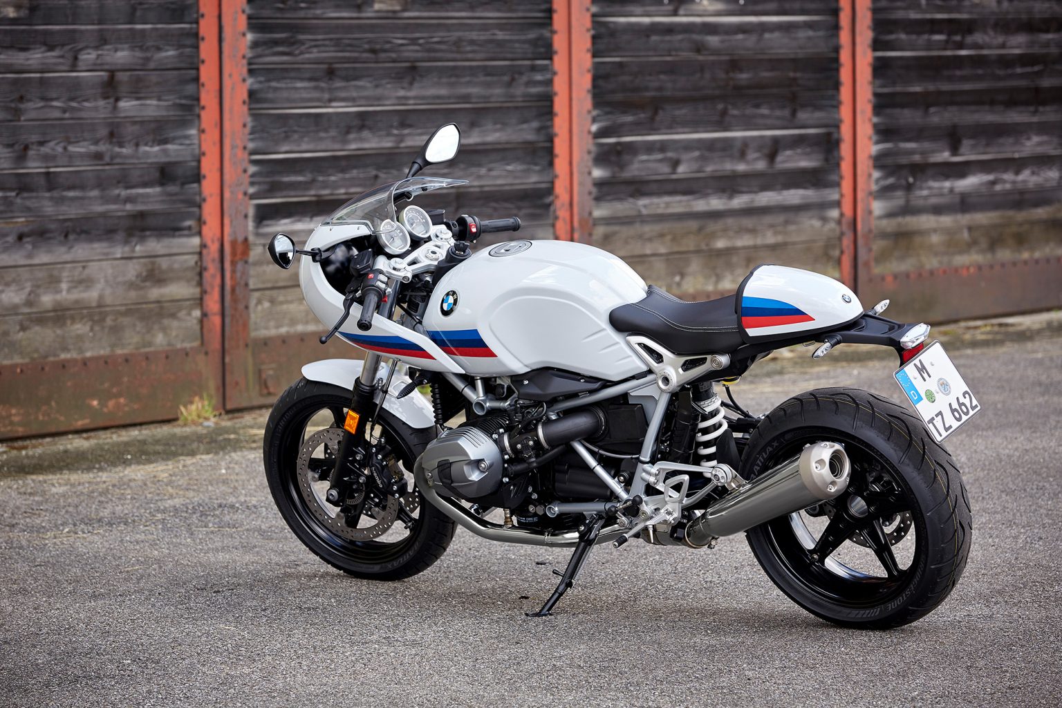 p90232633_highres_the-new-bmw-r-ninet