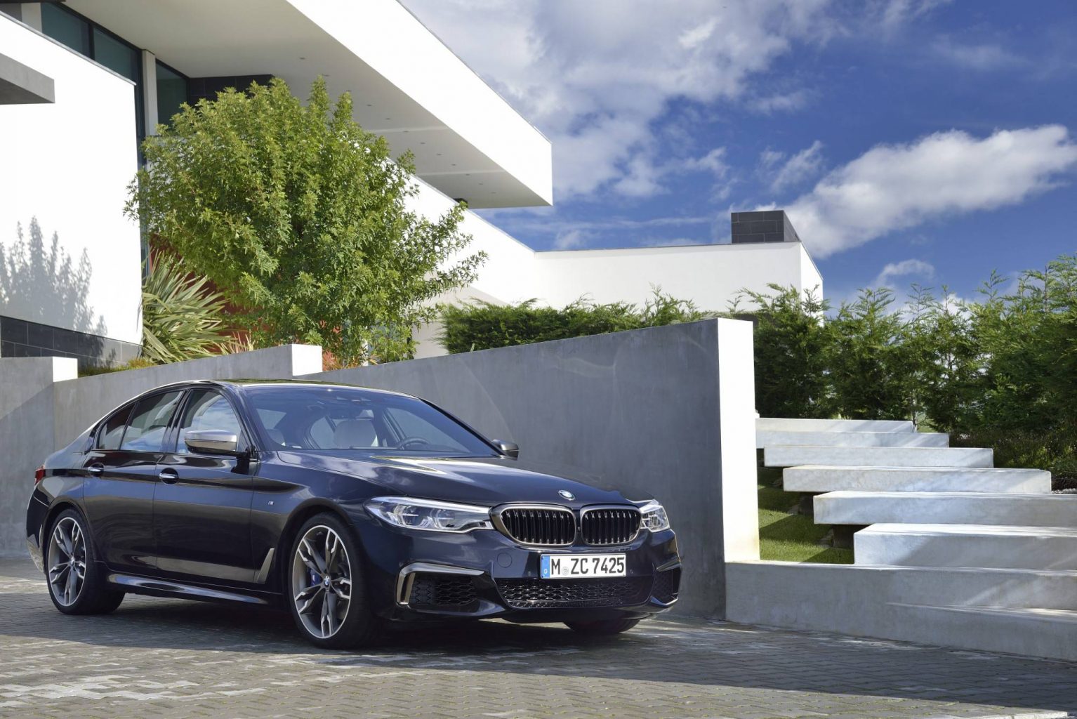 BMW M550i xDrive