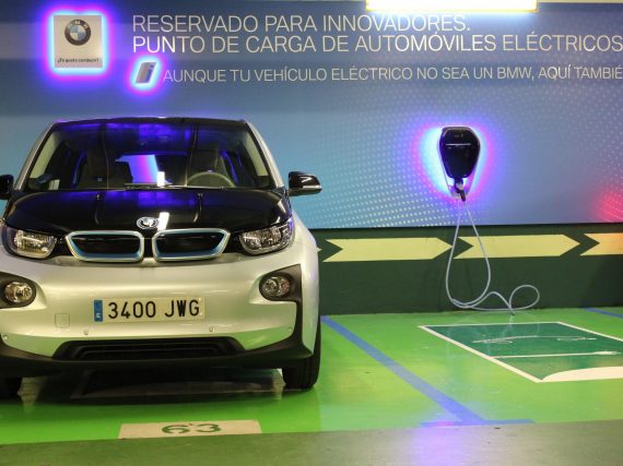 Puntos de carga BMW en El Corte Inglés