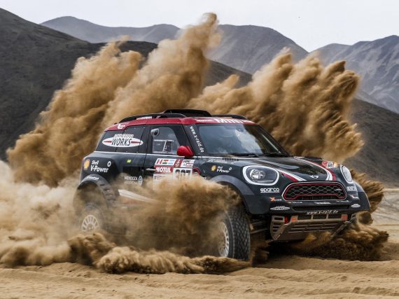 La familia MINI lista para el Dakar 2018