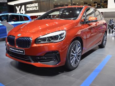 BMW Serie 2 Active Tourer en naranja Sunset