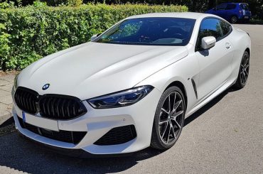 Un BMW M850i suelto por ahí
