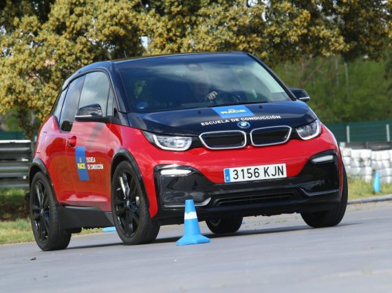 Curso de conducción de vehículos eléctricos