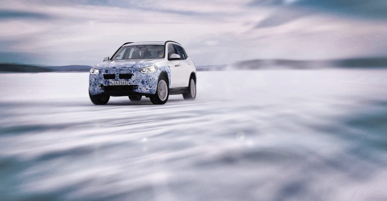 LOS BMW iX3, BMW i4 y BMW iNEXT PROBADOS EN CONDICIONES EXTREMAS
